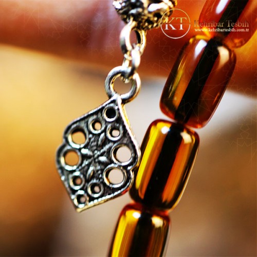 Ateş Kehribar | Kapsül Kesim | Çift Yedek Habbeli | Gümüş Püsküllü